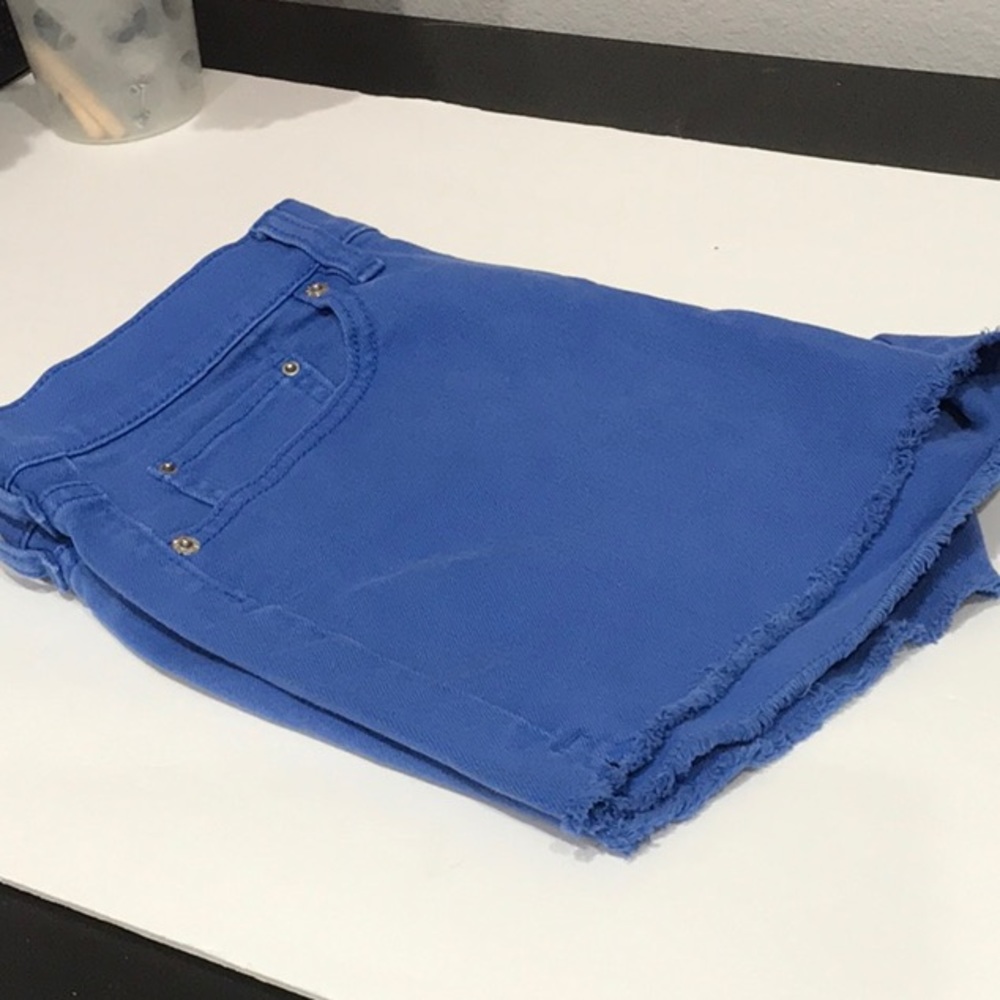 Women Levi’s jeans shorts